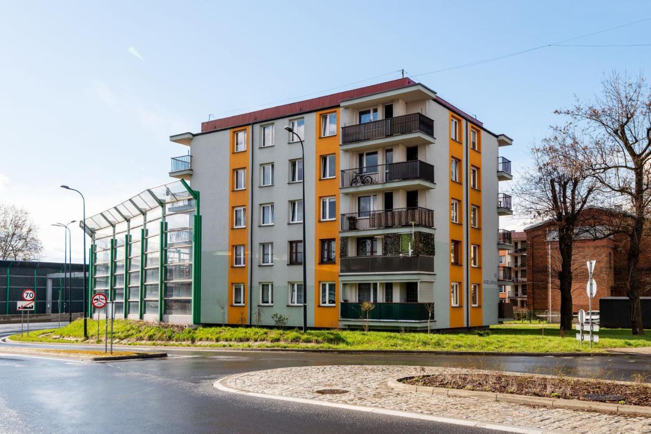 Kairos Apartments - Friends - Darmowy Parking, Blisko Centrum กลีวิตเซ ภายนอก รูปภาพ
