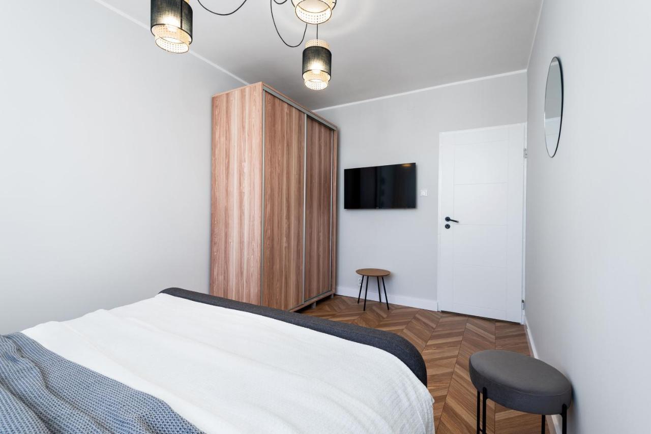 Kairos Apartments - Friends - Darmowy Parking, Blisko Centrum กลีวิตเซ ภายนอก รูปภาพ